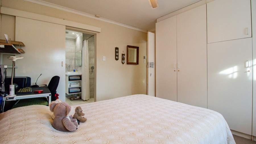 2 Bedroom Property for Sale in Pinelands Western Cape